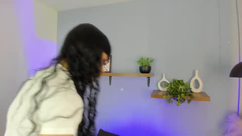 Maddy  online show from 18, 11, 2025