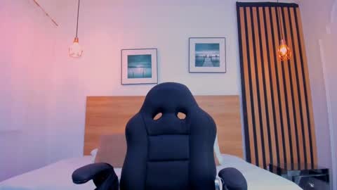  Maddy Crofft online show from 27, 9, 2025