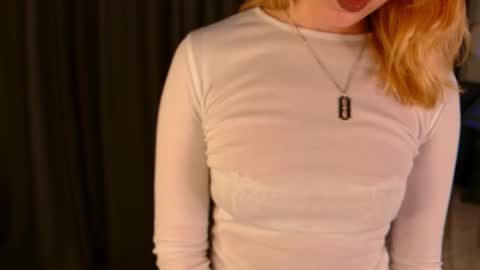 Snapshot of maddygarcia chatting on 27, 9, 2025 maddygarcia online show from 27, 9, 2025