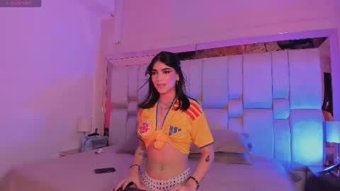 Snapshot of maddyperez8 chatting on 8, 7, 2026 BELLA online show from 8, 7, 2026