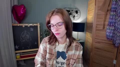 Snapshot of madelaines chatting on 9, 9, 2025 madelaines online show from 9, 9, 2025