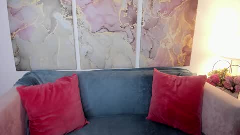 madelaines online show from 11, 1, 2026