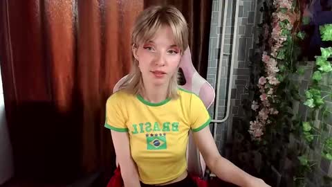 Snapshot of madelaines chatting on 15, 5, 2026 madelaines online show from 15, 5, 2026