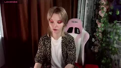 Snapshot of madelaines chatting on 24, 5, 2026 madelaines online show from 24, 5, 2026