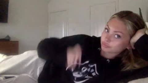 Snapshot of madirose69 chatting on 30, 9, 2025 mari rose online show from 30, 9, 2025