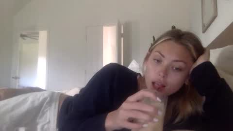 Snapshot of madirose69 chatting on 7, 10, 2025 mari rose online show from 7, 10, 2025
