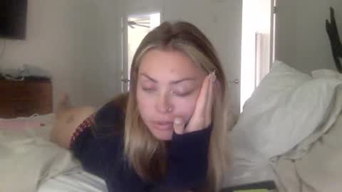 Snapshot of madirose69 chatting on 8, 10, 2025 mari rose online show from 8, 10, 2025