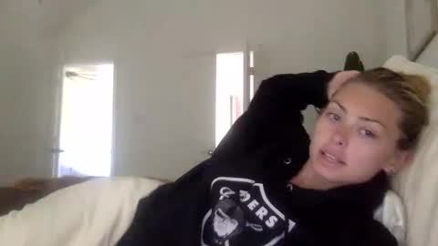 Snapshot of madirose69 chatting on 14, 10, 2025 mari rose online show from 14, 10, 2025
