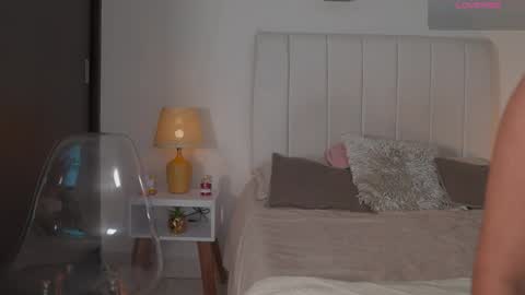Valentina   1030   530  -  online show from 2, 6, 2026