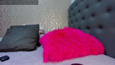   online show from 27, 12, 2024