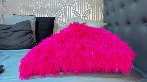   online show from 5, 2, 2025