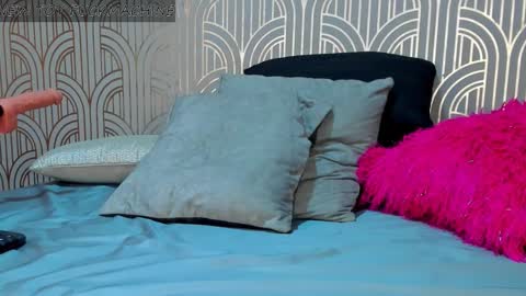   online show from 8, 2, 2025