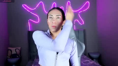 madison_rey__ online show from 22, 11, 2025