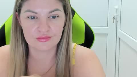 Snapshot of madison_smile chatting on 31, 5, 2026 Madison online show from 31, 5, 2026