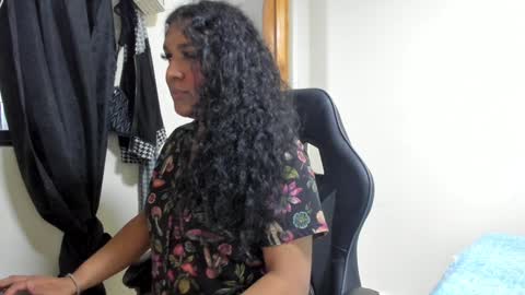 Snapshot of madisonbrunette_lxs chatting on 2, 1, 2025 madison online show from 2, 1, 2025