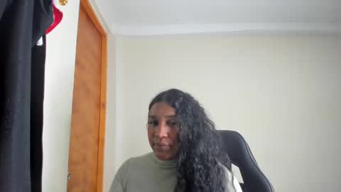 Snapshot of madisonbrunette_lxs chatting on 11, 2, 2025 madison online show from 11, 2, 2025