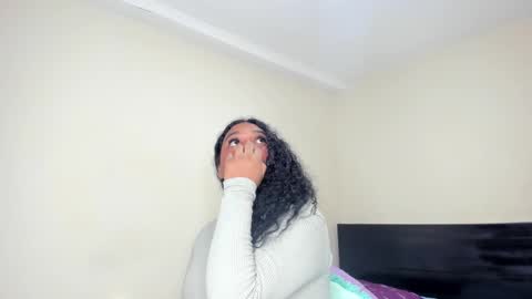 Snapshot of madisonbrunette_lxs chatting on 22, 2, 2025 madison online show from 22, 2, 2025