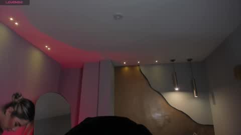 Maddi Collins online show from 28, 2, 2026