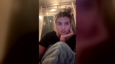 Snapshot of madisonlubbe2 chatting on 7, 5, 2026 madisonlubbe2 online show from 7, 5, 2026