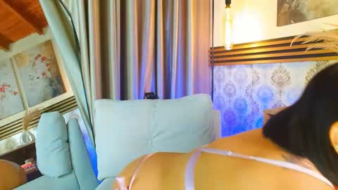 Snapshot of madissonone1 chatting on 6, 1, 2026 MADISSOONE online show from 6, 1, 2026