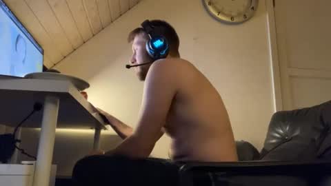 Snapshot of madsfb9 chatting on 14, 11, 2025 madsfb9 online show from 14, 11, 2025