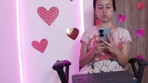 Snapshot of mady_gh chatting on 12, 3, 2025 mady online show from 12, 3, 2025