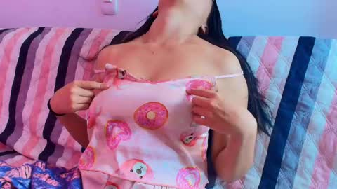Snapshot of mady_gh chatting on 25, 9, 2025 mady online show from 25, 9, 2025