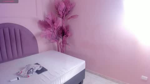 Snapshot of madyscarlett chatting on 15, 10, 2025 madyscarlett online show from 15, 10, 2025