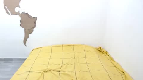 Snapshot of madysonandsteven chatting on 11, 11, 2025 MadysonAndSteven online show from 11, 11, 2025