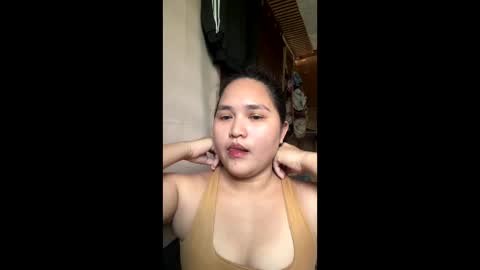 Snapshot of maemaebujawe31 chatting on 3, 6, 2026 maeyyy chubbyxxx online show from 3, 6, 2026