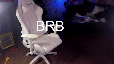 Maevee online show from 9, 1, 2025