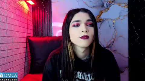 Snapshot of maevekuro chatting on 7, 7, 2026 maevekuro online show from 7, 7, 2026