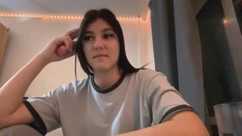 Snapshot of magandiegel chatting on 21, 10, 2025 Hello My name is May im new model here and little but shy but curious. online show from 21, 10, 2025