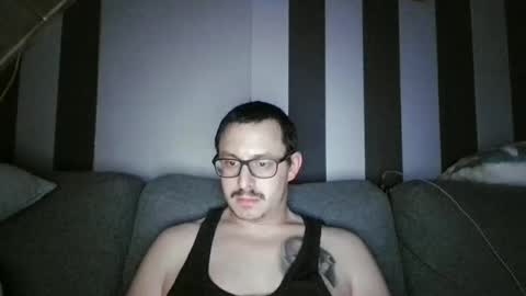 Snapshot of magfrauenfuesse chatting on 18, 12, 2025 magfrauenfuesse online show from 18, 12, 2025