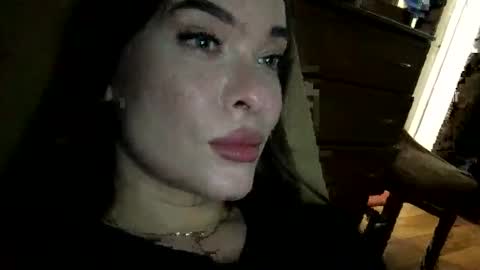 Snapshot of magggg658318 chatting on 17, 5, 2026 magggg658318 online show from 17, 5, 2026
