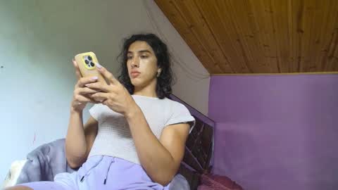 Snapshot of maggie_fit chatting on 14, 10, 2025 maggie_fit online show from 14, 10, 2025