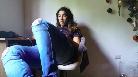 Snapshot of maggie_fit chatting on 18, 12, 2025 maggie_fit online show from 18, 12, 2025