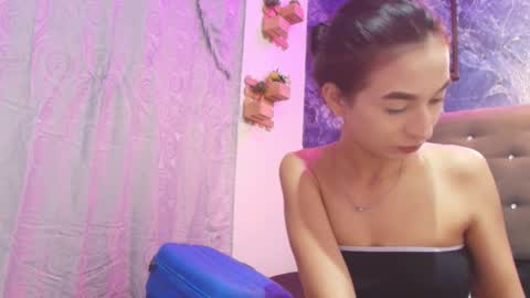 Snapshot of maggie_greene chatting on 16, 12, 2025 Maggie online show from 16, 12, 2025