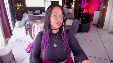 Snapshot of maggie_queen chatting on 26, 4, 2026 Luna online show from 26, 4, 2026