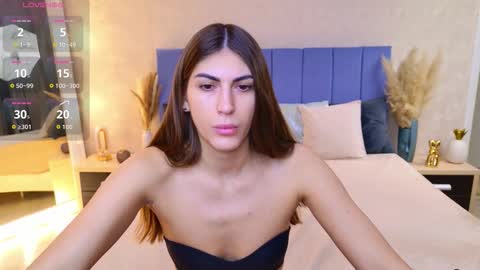 MaggieTurner online show from 11, 11, 2025