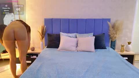 MaggieTurner online show from 25, 11, 2025