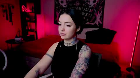Snapshot of magic_alie chatting on 6, 5, 2026 Magic Allie online show from 6, 5, 2026