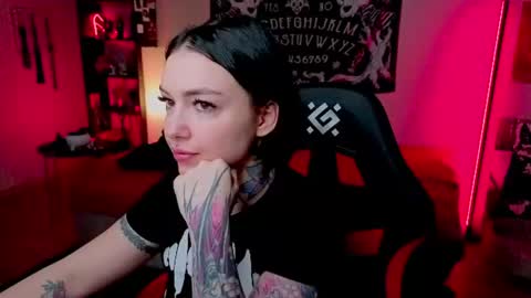 Snapshot of magic_alie chatting on 5, 7, 2026 Magic Allie online show from 5, 7, 2026