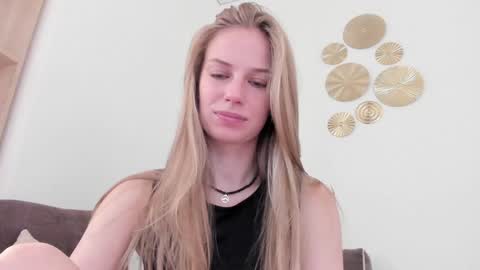 Snapshot of magic_couple13 chatting on 7, 11, 2025 Alice online show from 7, 11, 2025