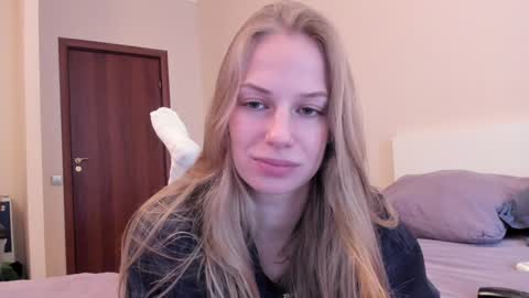 Snapshot of magic_couple13 chatting on 10, 11, 2025 Alice online show from 10, 11, 2025