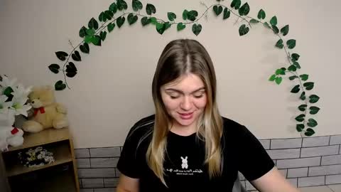 Snapshot of magic_katarina_ chatting on 7, 1, 2025 magic_katarina_ online show from 7, 1, 2025