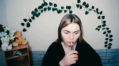 Snapshot of magic_katarina_ chatting on 5, 3, 2025 magic_katarina_ online show from 5, 3, 2025