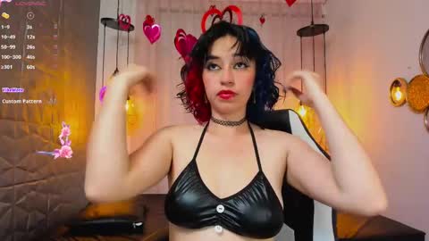 Snapshot of magic_sofii chatting on 11, 2, 2025 S online show from 11, 2, 2025