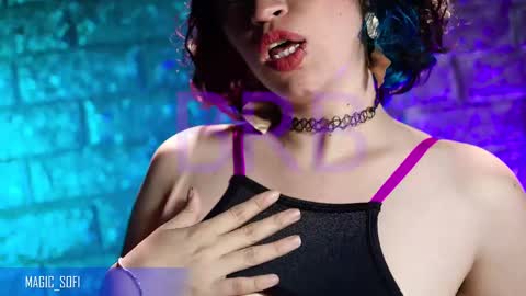 Snapshot of magic_sofii chatting on 15, 2, 2025 S online show from 15, 2, 2025