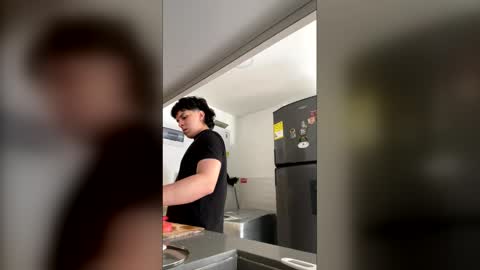 Tony Hoffa online show from 4, 12, 2025